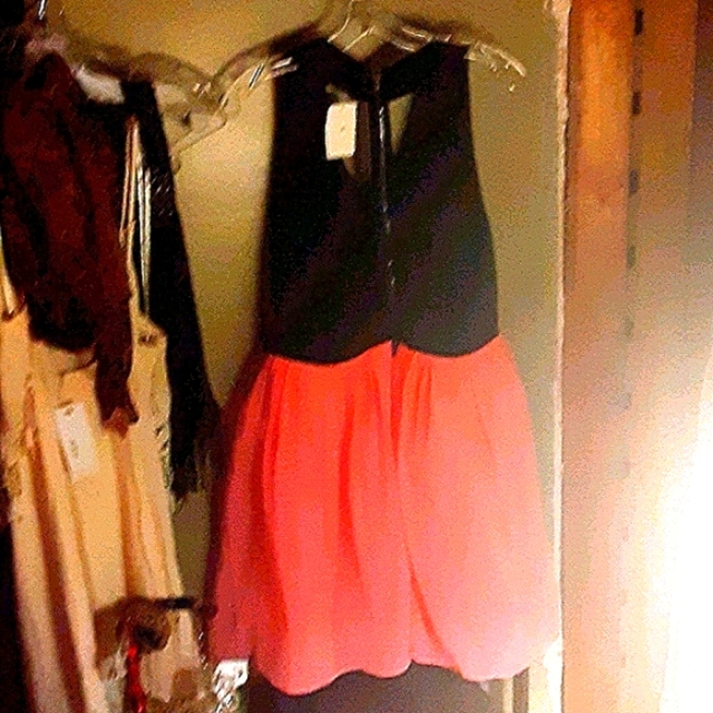 Sold Large Pink and black zipper razorback dress - Picture 8 of 9